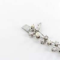 Diamond and Akoya Cultured Pearls Necklace in 950 Platinum Diamond and Akoya Cultured Pearls Necklace in 950 Platinum