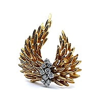 Talisman Wings Brooch with Diamonds in 18 Karat Yellow Gold Talisman Wings Brooch with Diamonds in 18 Karat Yellow Gold