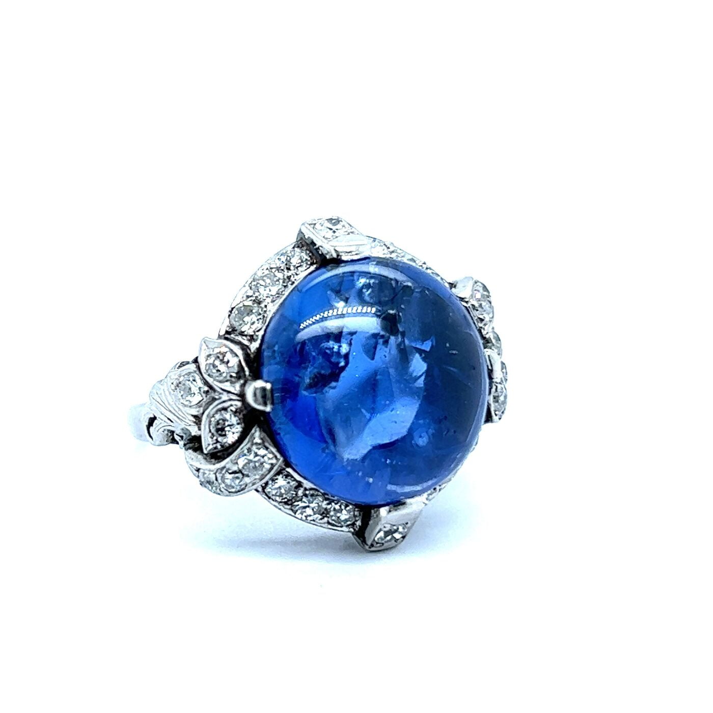 Alluring Sapphire Ring in Platinum with Old Cut Diamonds Alluring Sapphire Ring in Platinum with Old Cut Diamonds