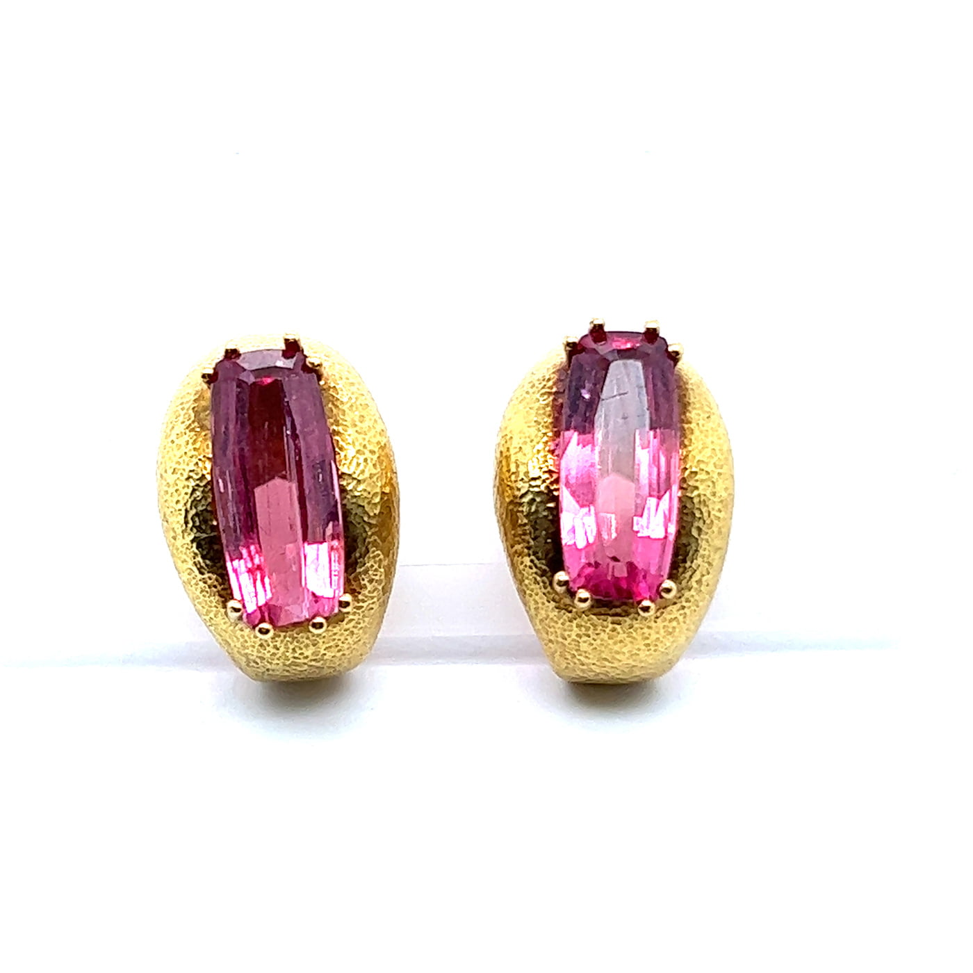 Dreamy Tourmaline Earclips in 18k Yellow Gold Dreamy Tourmaline Earclips in 18k Yellow Gold