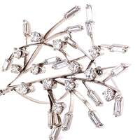 Diamond Brooch in White Gold Diamond Brooch in White Gold