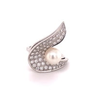 Modern Akoya Cultured Pearl and Diamond Ring in 18 Karat Gold