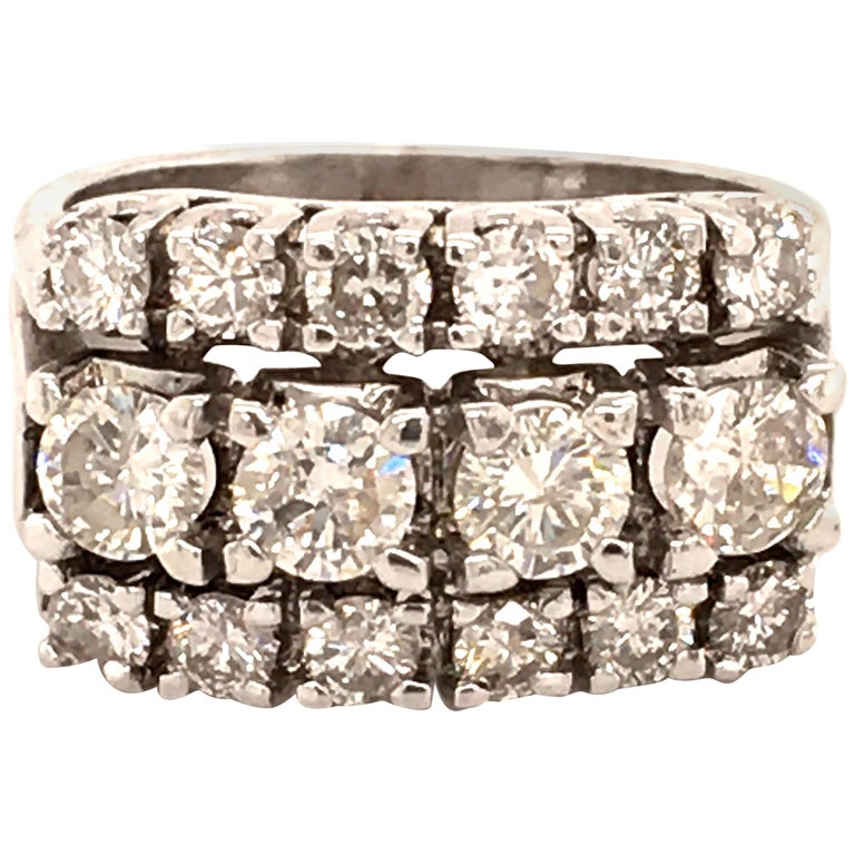 Diamond Ring in 14 Karat White Gold