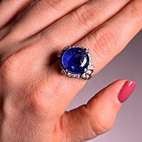 Alluring Sapphire Ring in Platinum with Old Cut Diamonds Alluring Sapphire Ring in Platinum with Old Cut Diamonds
