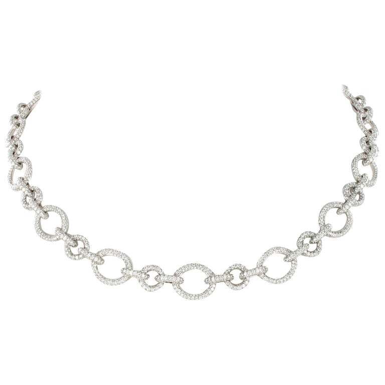 Elegant Diamond Link Necklace in White Gold Elegant Diamond Link Necklace in White Gold