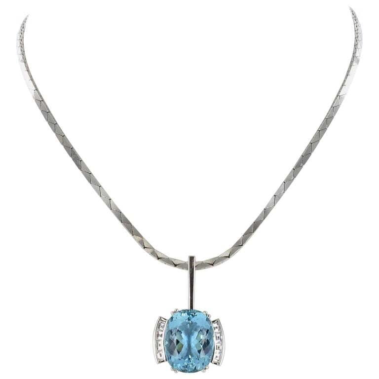 Aquamarine and Diamond Necklace in Platinum 950 and 18 Karat White Gold Aquamarine and Diamond Necklace in Platinum 950 and 18 Karat White Gold