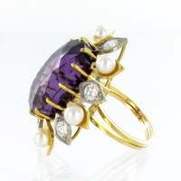 Spectacular Amethyst, Diamond and Pearl Suite in Yellow and White Gold Spectacular Amethyst, Diamond and Pearl Suite in Yellow and White Gold