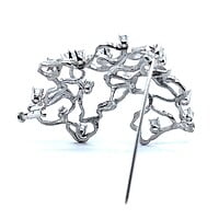 Aerial Diamond Brooch in 18 Karat White Gold Aerial Diamond Brooch in 18 Karat White Gold