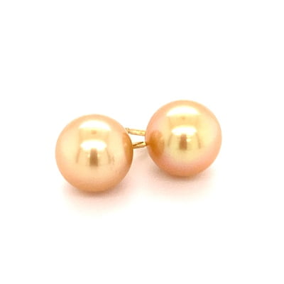 Golden South Sea Cultured Pearl Earstuds in 18 Karat Yellow Gold