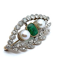 Charming Antique Brooch with Emerald and Old Cut Diamonds Charming Antique Brooch with Emerald and Old Cut Diamonds