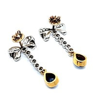 Lovely Diamond and Sapphire Bow-Earrings in Yellow Gold and Platinum