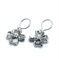 Diamond Flower Earrings in 18 Karat White Gold Diamond Flower Earrings in 18 Karat White Gold