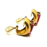 Dreamy Tourmaline Earclips in 18k Yellow Gold Dreamy Tourmaline Earclips in 18k Yellow Gold