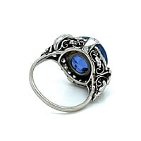 Alluring Sapphire Ring in Platinum with Old Cut Diamonds