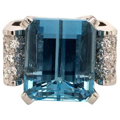 Aquamarine and Diamond in White Gold