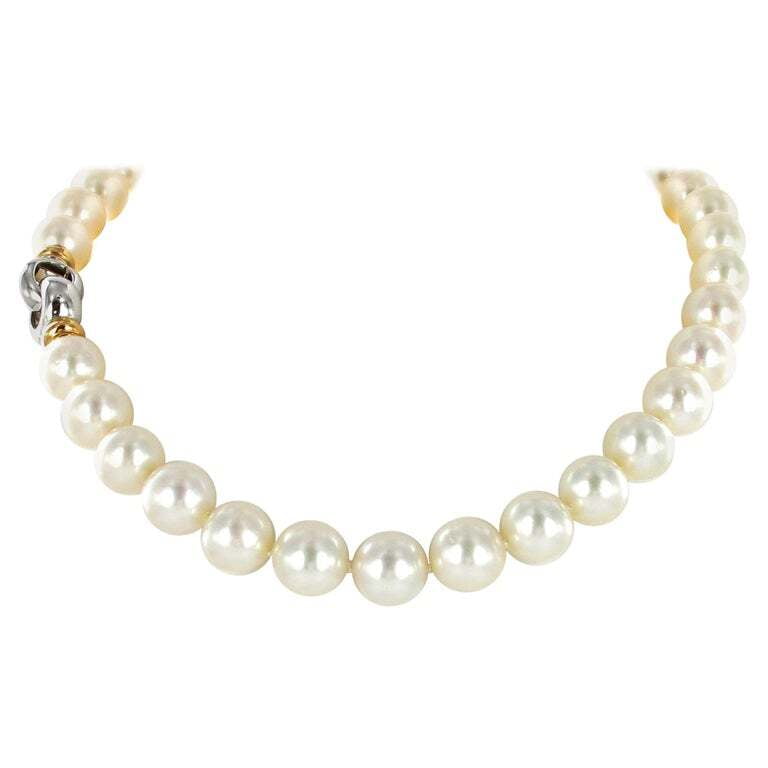 South Sea Cultured Pearl Necklace with Clasp in 18 Karat White and Rose Gold South Sea Cultured Pearl Necklace with Clasp in 18 Karat White and Rose Gold