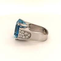 Aquamarine and Diamond in White Gold