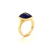 Sugarloaf Sapphire Ring in Yellow Gold Sugarloaf Sapphire Ring in Yellow Gold