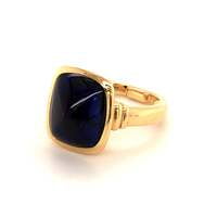 Sugarloaf Sapphire Ring in Yellow Gold