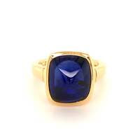 Sugarloaf Sapphire Ring in Yellow Gold Sugarloaf Sapphire Ring in Yellow Gold
