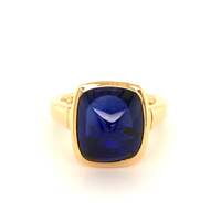 Sugarloaf Sapphire Ring in Yellow Gold