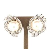 Stunning South Sea Cultured Pearls Earrings in White Gold 750 with Diamonds