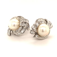 Stunning South Sea Cultured Pearls Earrings in White Gold 750 with Diamonds