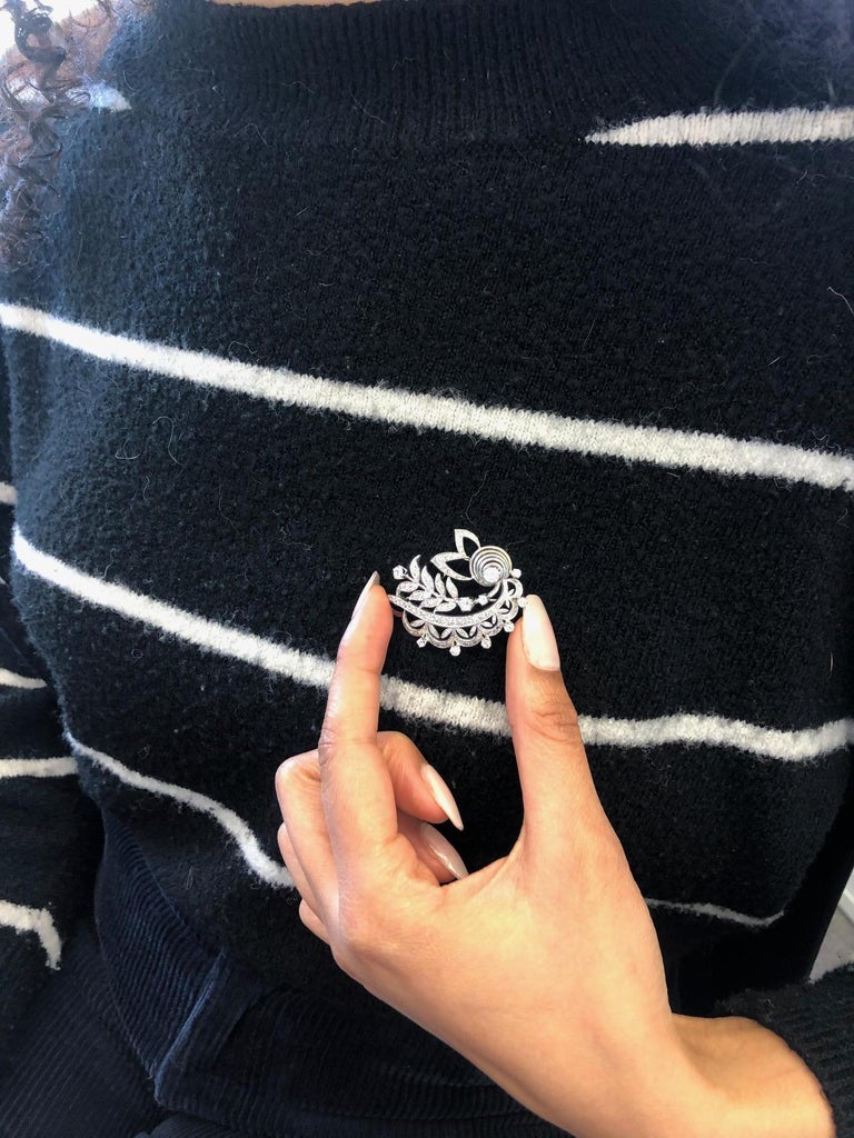 Fabulous Diamond 18 Karat White Gold Brooch Fabulous Diamond 18 Karat White Gold Brooch