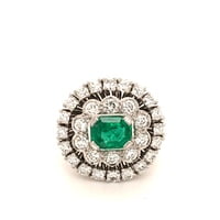 Fabilous Emerald and Diamond Ring in 18 Karat White Gold