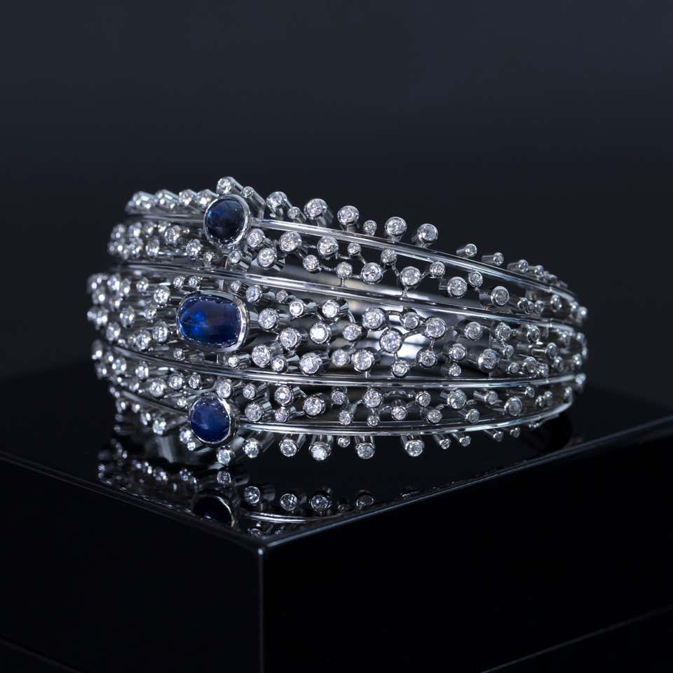 Decorative Sapphire and Diamond Bangle in White Gold 18 Karat