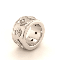 Diamond Ring in White Gold Diamond Ring in White Gold